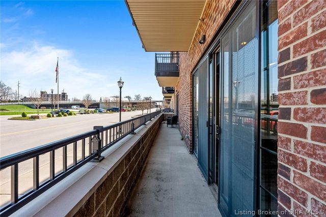 218 Mulberry Street, Jeffersonville, IN 47130