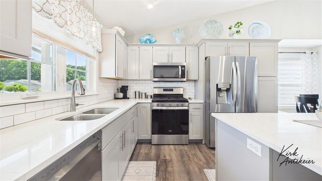 1421 E Addison Way, Muskegon, MI 49445