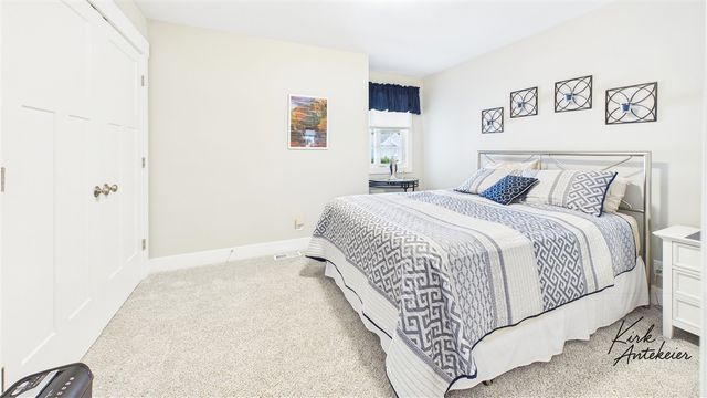 1421 E Addison Way, Muskegon, MI 49445