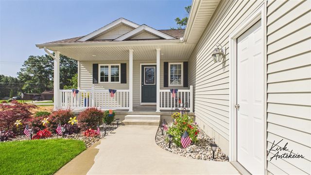 1421 E Addison Way, Muskegon, MI 49445
