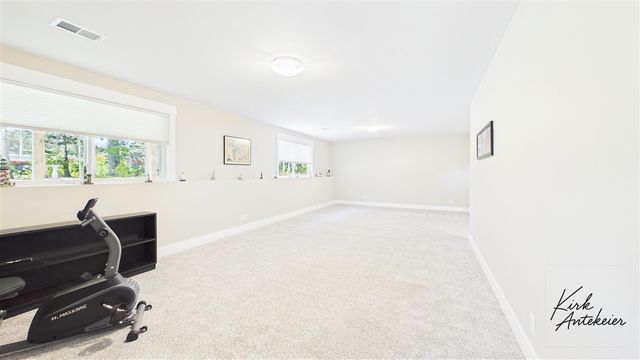 1421 E Addison Way, Muskegon, MI 49445