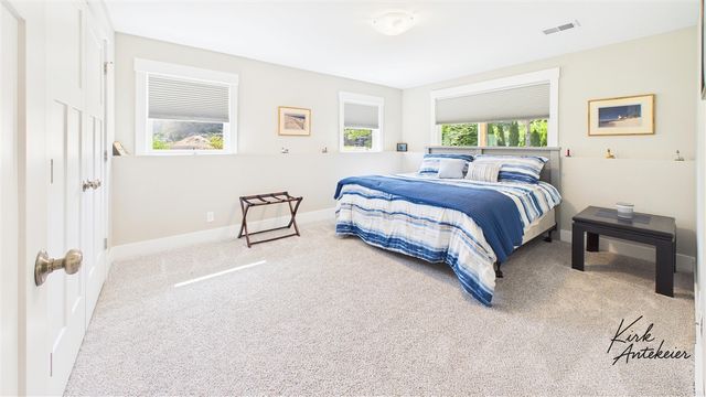 1421 E Addison Way, Muskegon, MI 49445