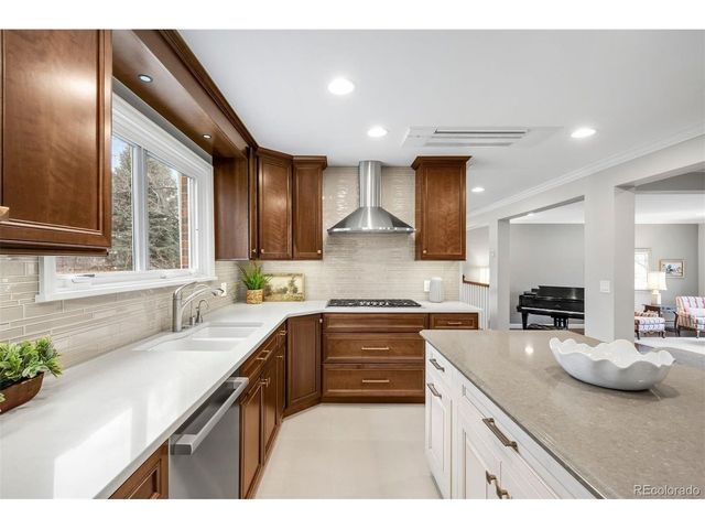 5832 S Geneva St, Greenwood Village, CO 80111