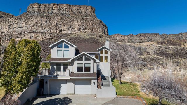 711 Falls View Dr, Twin Falls, ID 83301