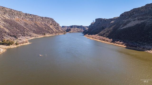 711 Falls View Dr, Twin Falls, ID 83301