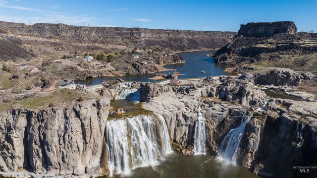 711 Falls View Dr, Twin Falls, ID 83301