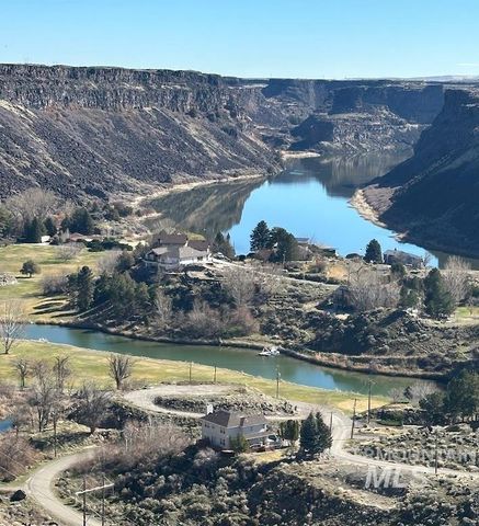 711 Falls View Dr, Twin Falls, ID 83301