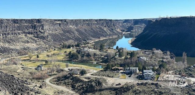 711 Falls View Dr, Twin Falls, ID 83301