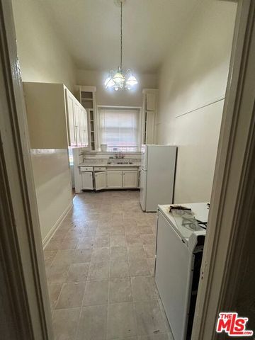 624 S Berendo Street 101, Los Angeles, CA 90005