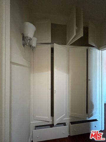 624 S Berendo Street 101, Los Angeles, CA 90005