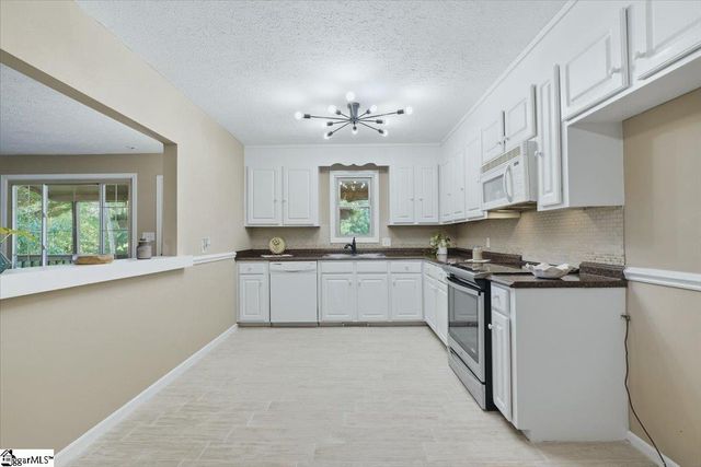 124 Nottingham Lane, Easley, SC 29640