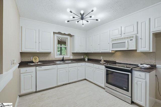 124 Nottingham Lane, Easley, SC 29640