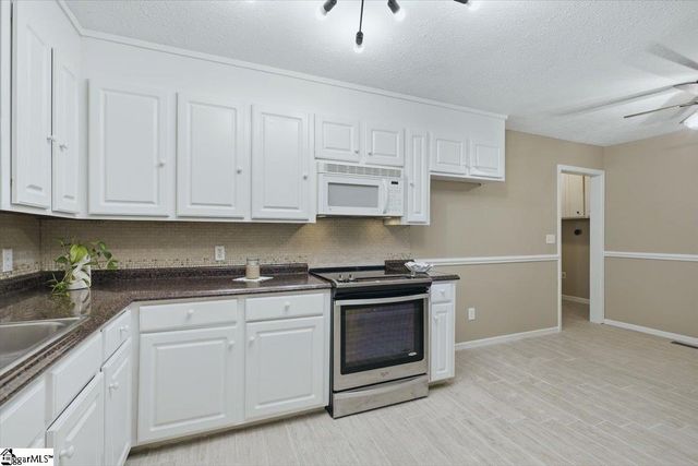 124 Nottingham Lane, Easley, SC 29640