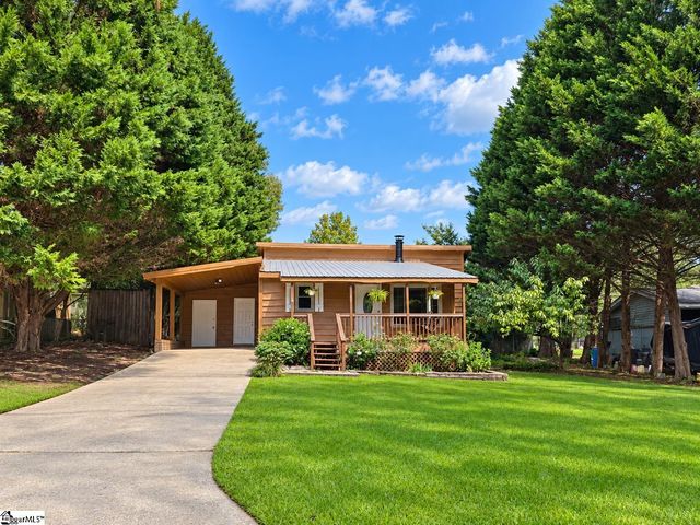 124 Nottingham Lane, Easley, SC 29640