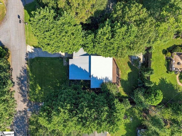 124 Nottingham Lane, Easley, SC 29640