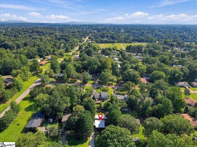 124 Nottingham Lane, Easley, SC 29640