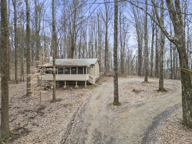 20554 Thompson Ridge Road, Laurelville, OH 43135