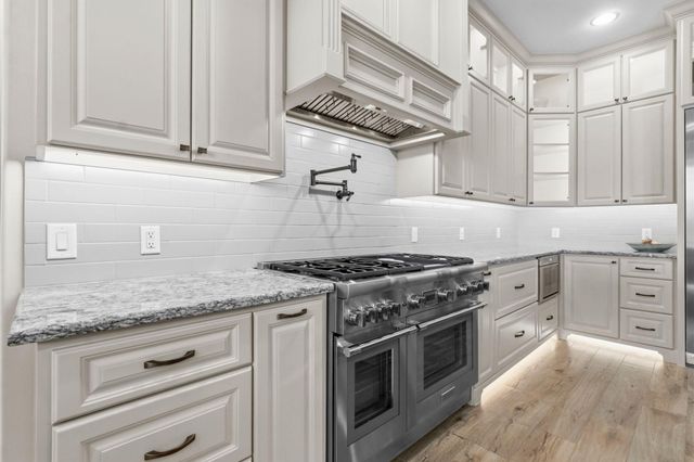 32302 Tall Oaks Way, Magnolia, TX 77354