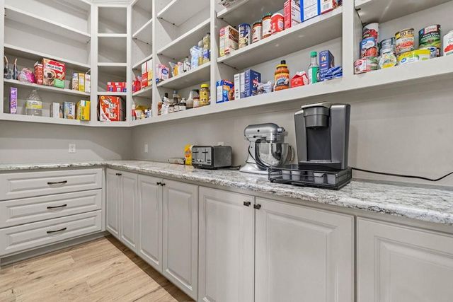 32302 Tall Oaks Way, Magnolia, TX 77354