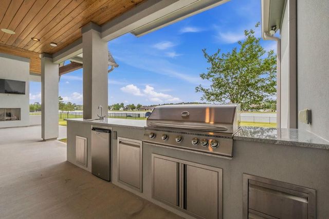 32302 Tall Oaks Way, Magnolia, TX 77354