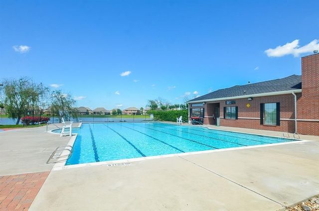 8510 Brinklow Point Drive, Cypress, TX 77433