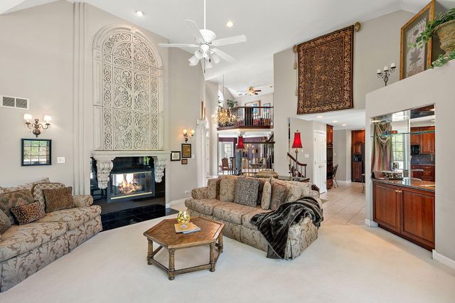 836 Royal Dublin Lane, Dyer, IN 46311