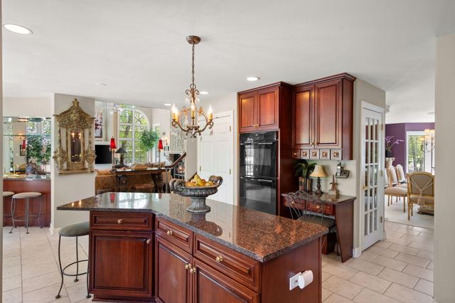836 Royal Dublin Lane, Dyer, IN 46311