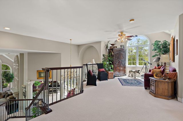 836 Royal Dublin Lane, Dyer, IN 46311