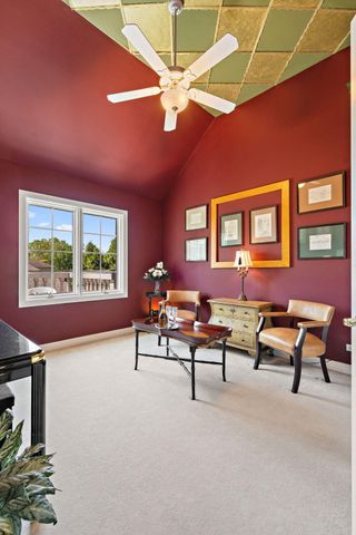 836 Royal Dublin Lane, Dyer, IN 46311