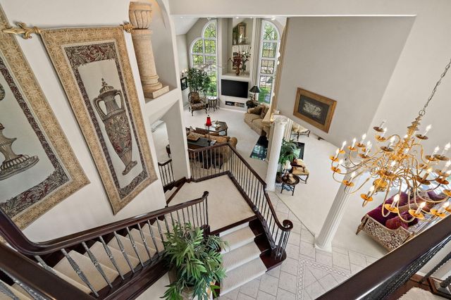836 Royal Dublin Lane, Dyer, IN 46311