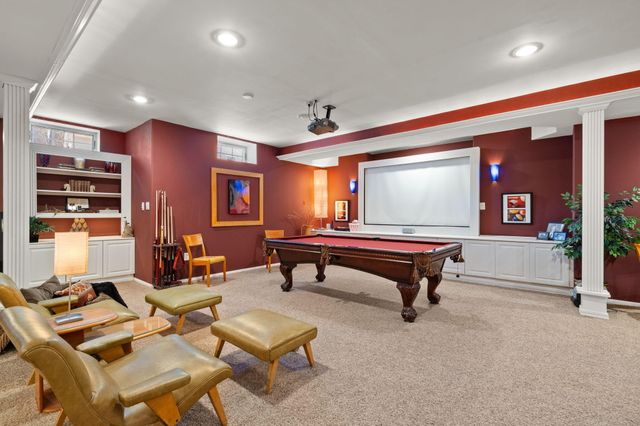 836 Royal Dublin Lane, Dyer, IN 46311