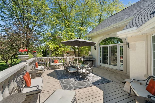 836 Royal Dublin Lane, Dyer, IN 46311