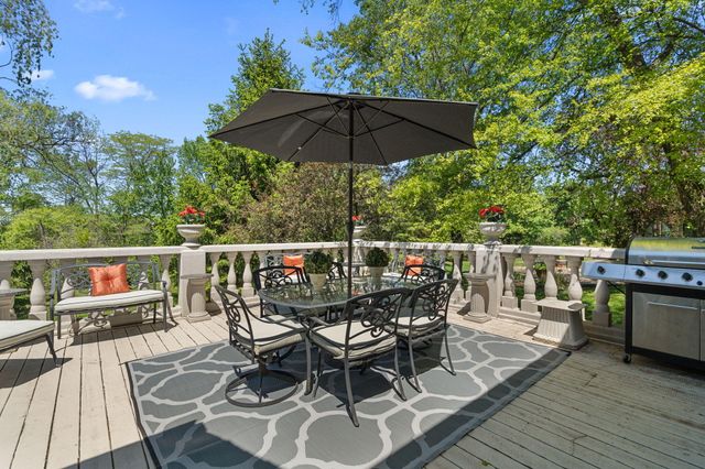 836 Royal Dublin Lane, Dyer, IN 46311