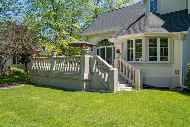 836 Royal Dublin Lane, Dyer, IN 46311