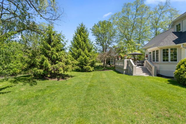 836 Royal Dublin Lane, Dyer, IN 46311