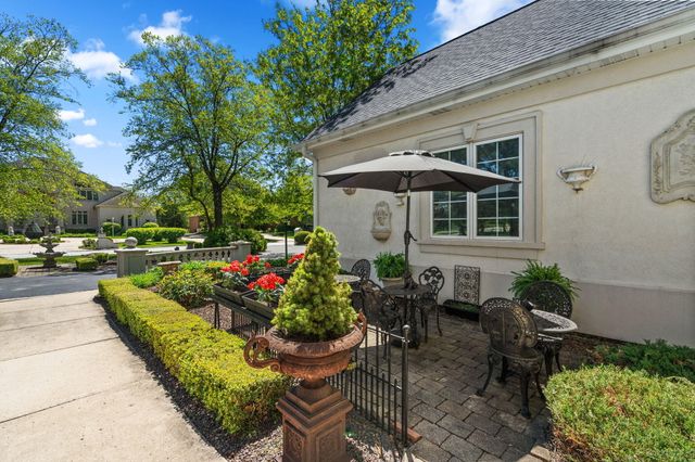 836 Royal Dublin Lane, Dyer, IN 46311