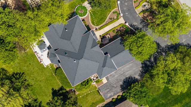 836 Royal Dublin Lane, Dyer, IN 46311
