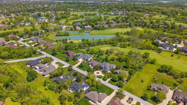 836 Royal Dublin Lane, Dyer, IN 46311