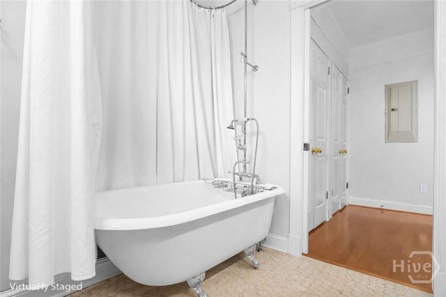 522 Nicoll Street, Savannah, GA 31401