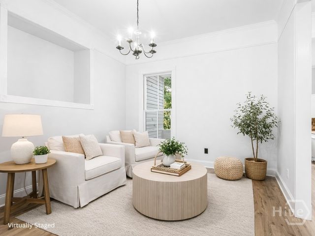 522 Nicoll Street, Savannah, GA 31401