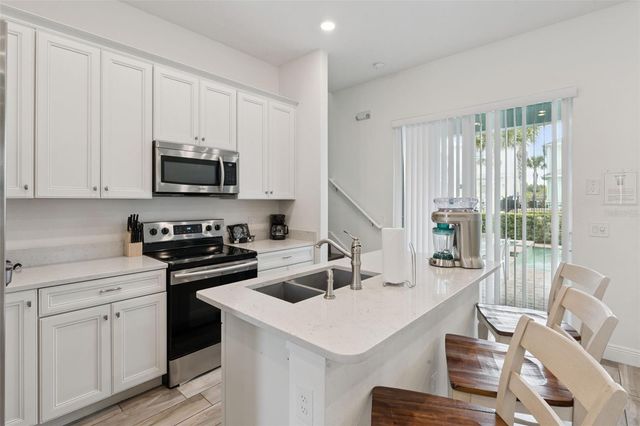 8019 KNEE DEEP ROAD, Kissimmee, FL 34747