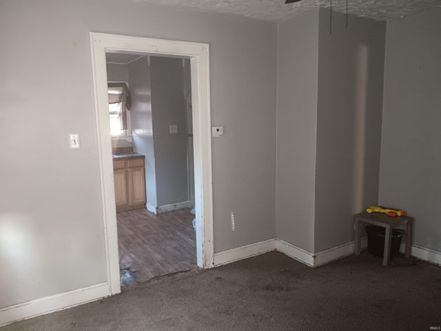 1000 S 19th Street, Terre Haute, IN 47802