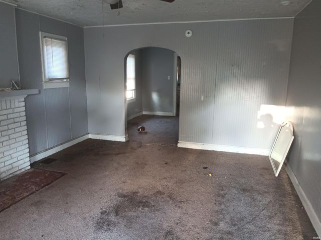 1000 S 19th Street, Terre Haute, IN 47802