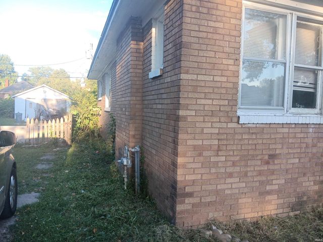 1000 S 19th Street, Terre Haute, IN 47802