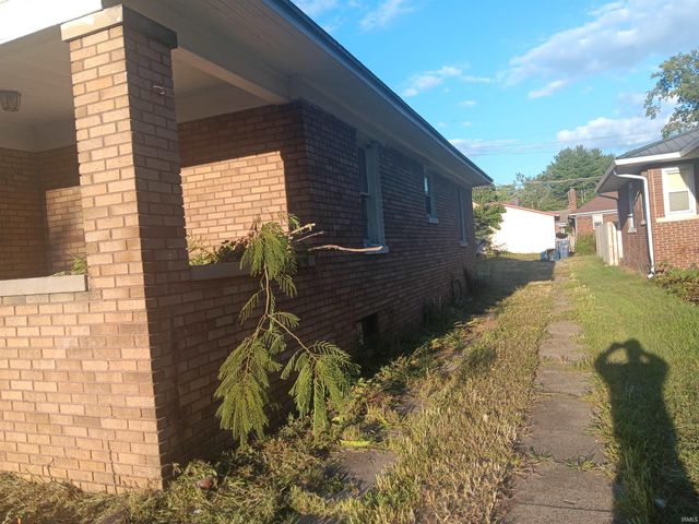 1000 S 19th Street, Terre Haute, IN 47802