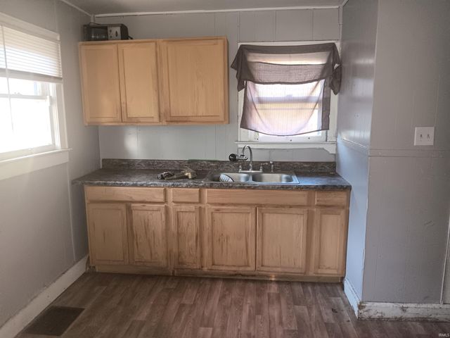 1000 S 19th Street, Terre Haute, IN 47802