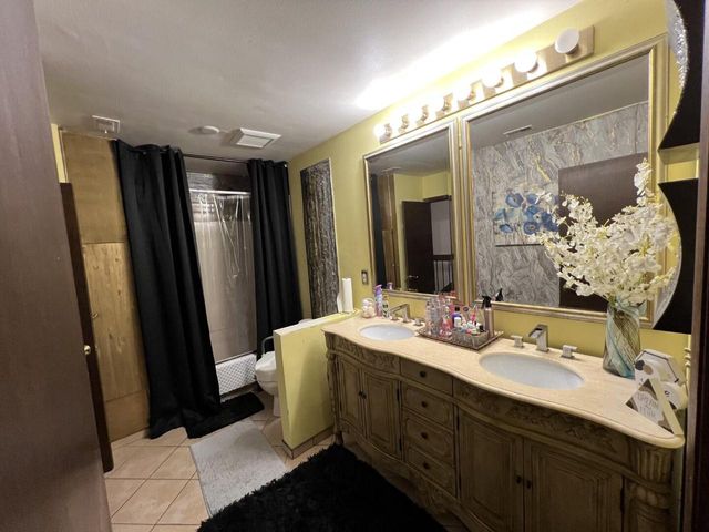 8967 N 70th STREET, Milwaukee, WI 53223