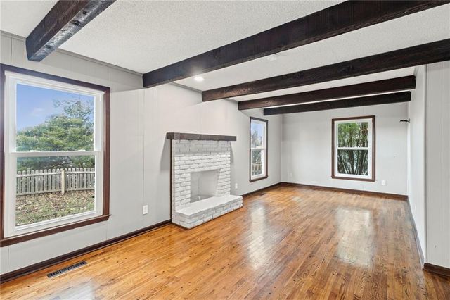 602 SW Murray Road, Lee's Summit, MO 64081