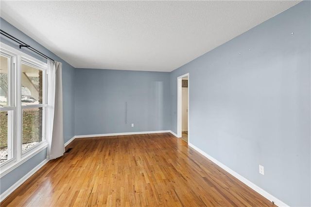 602 SW Murray Road, Lee's Summit, MO 64081