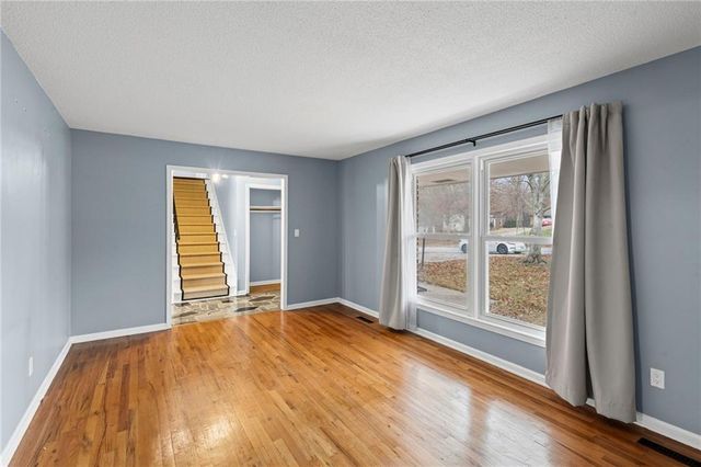 602 SW Murray Road, Lee's Summit, MO 64081